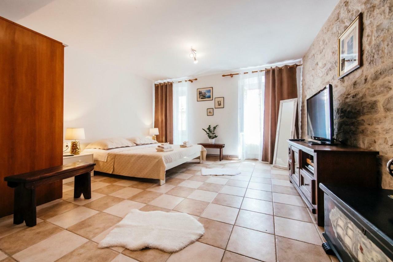 Apartamento Heart Of Town Zadar Exterior foto