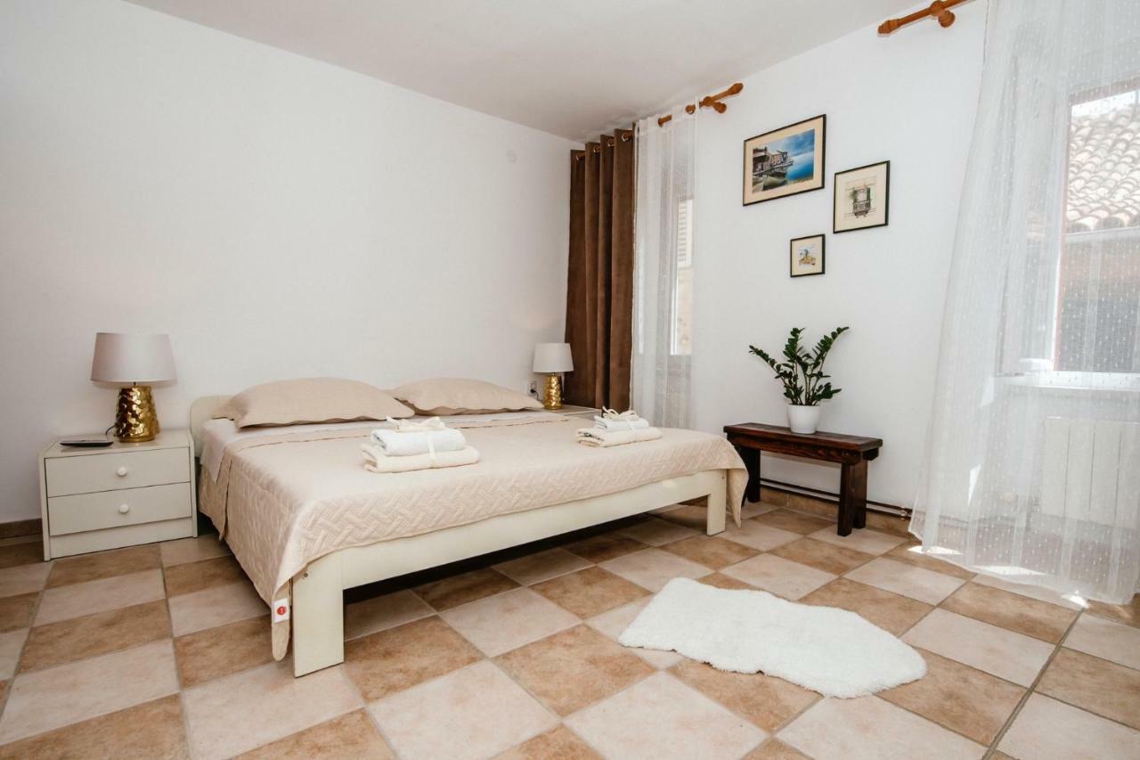Apartamento Heart Of Town Zadar Exterior foto